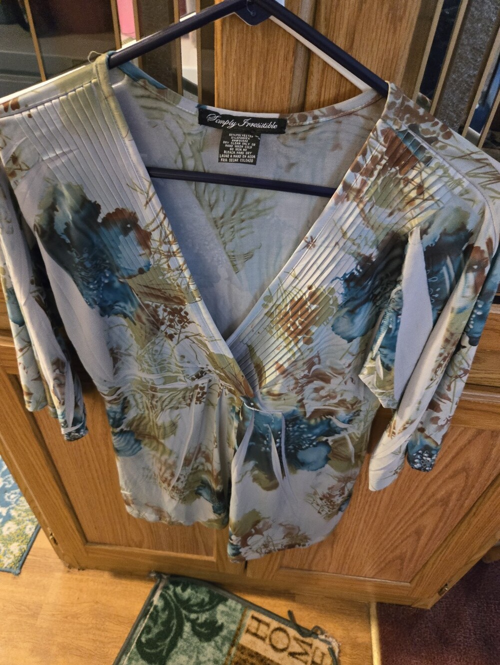 Simply Irresistible Blue Floral V-Neck Pleated Blouse